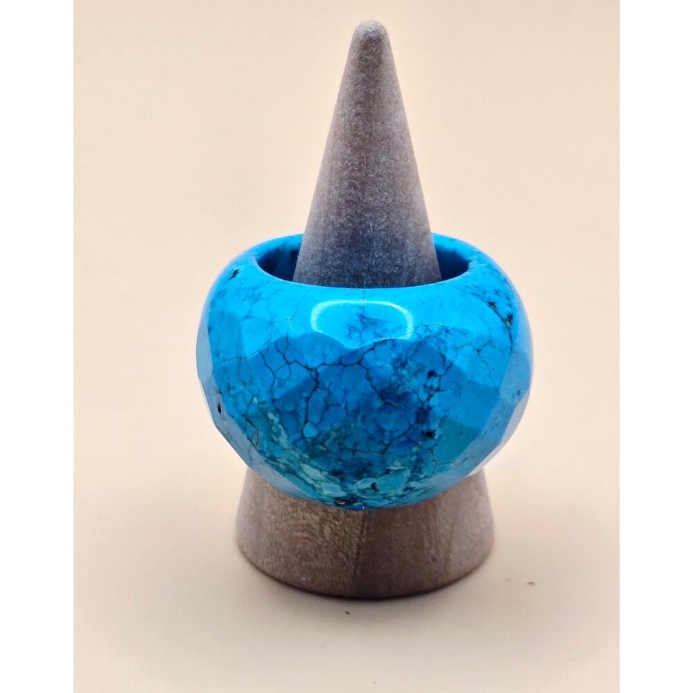 Handcrafted Turquoise Pre-Loved Size 8 Ladies Ring